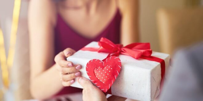 Creative Valentines Day Gifts For Girlfriend